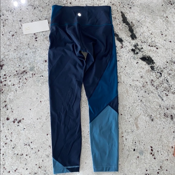 Lululemon Wunder Under HR 7/8 Tight *SE - Picture 4 of 4